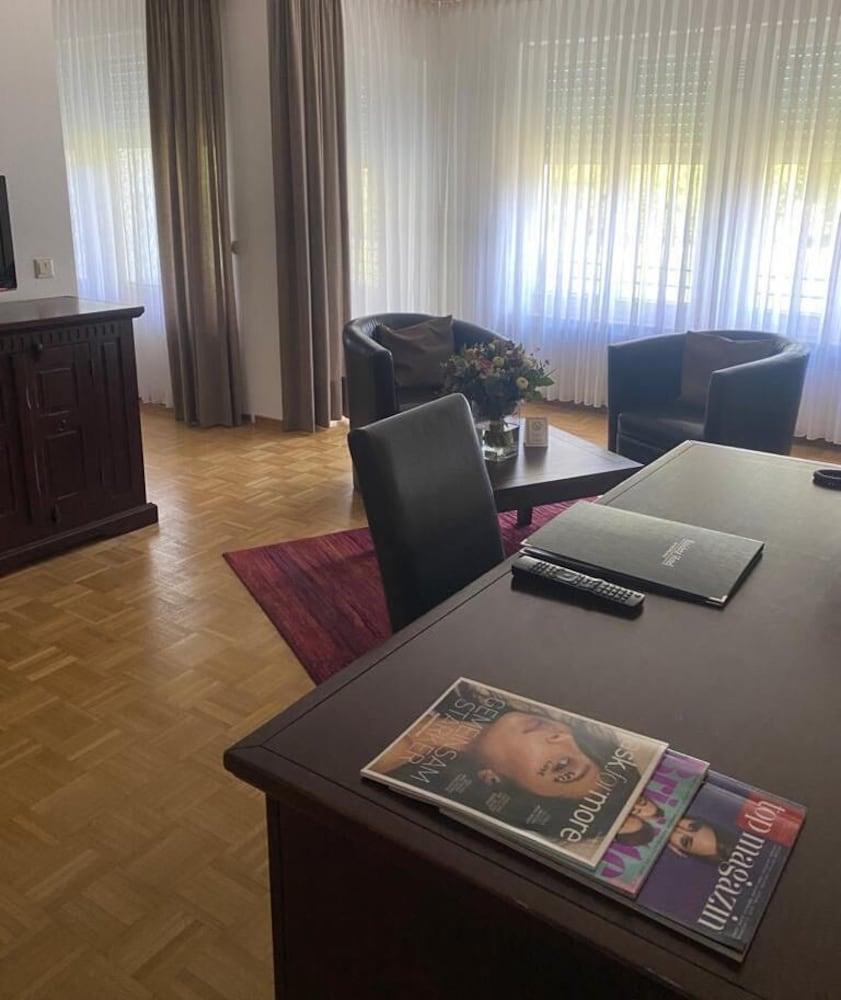 Residenz Hotel Am Festspielhaus Ρεκλινγκχάουζεν Εξωτερικό φωτογραφία